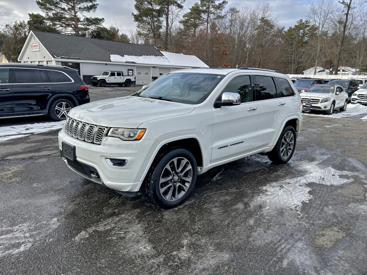 2018 JEEP GRAND CHEROKEE OVERLAND photo 2