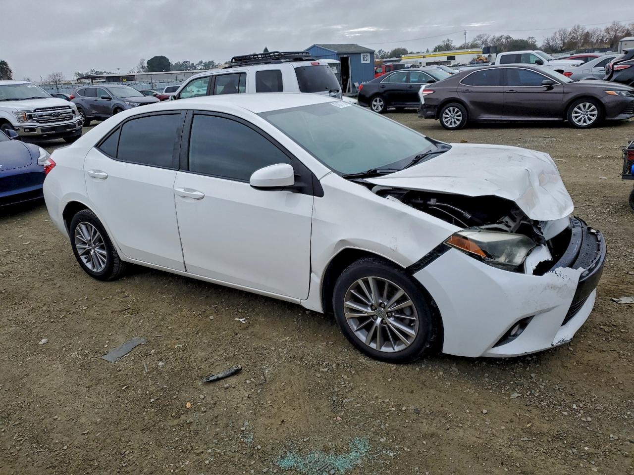 2015 TOYOTA COROLLA L photo 4