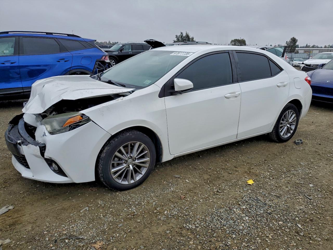 2015 TOYOTA COROLLA