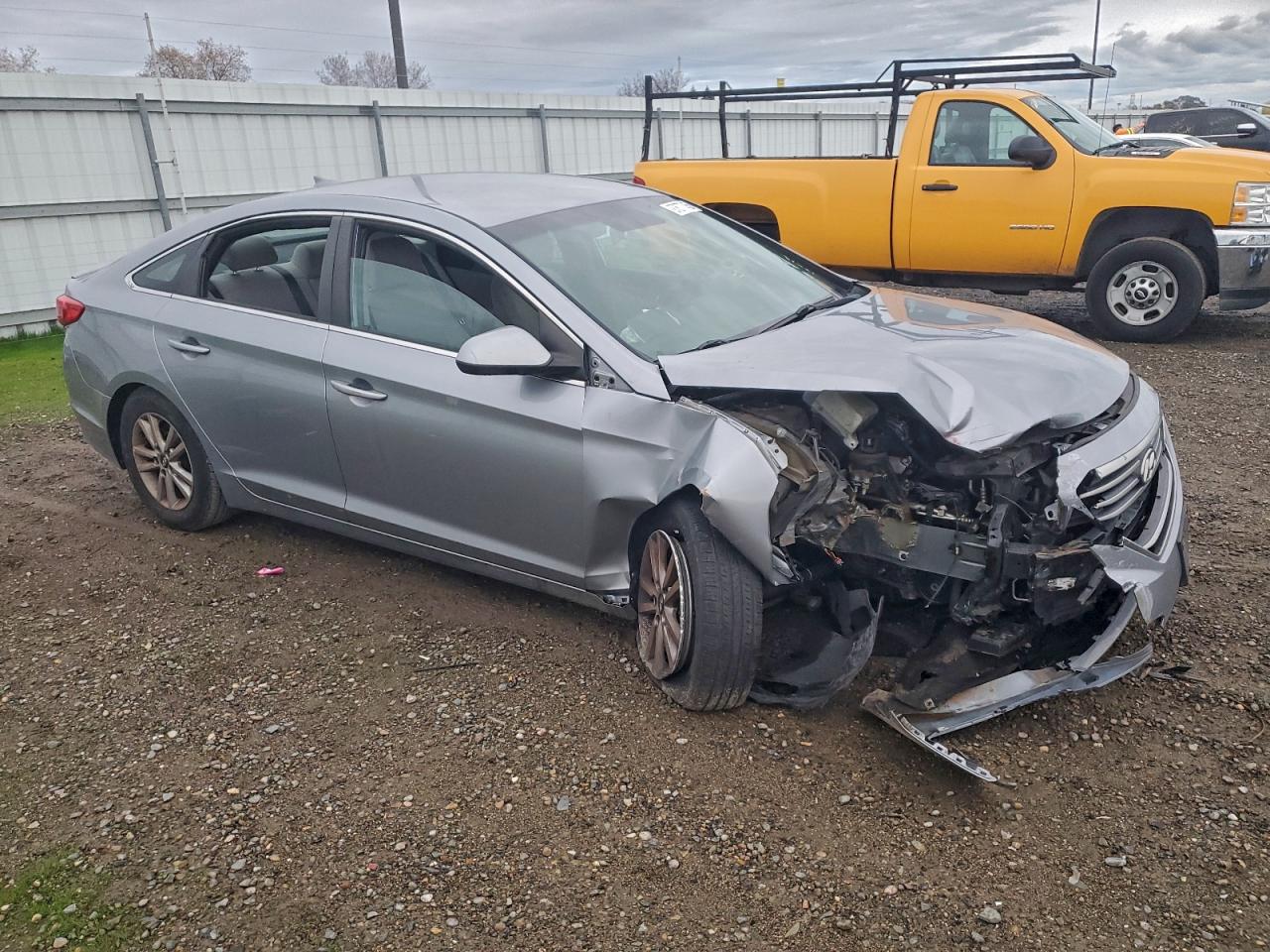 2017 HYUNDAI SONATA SE photo 4