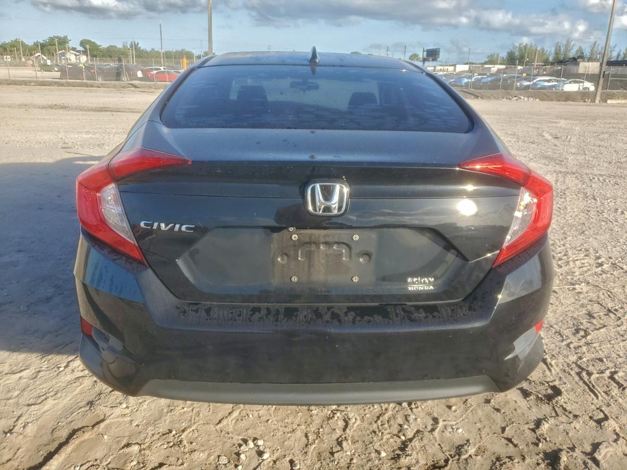 2017 HONDA CIVIC EX photo 6
