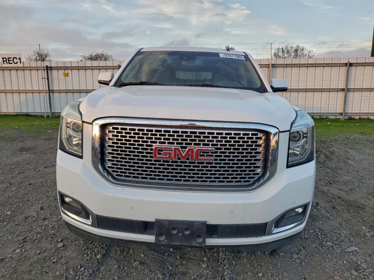 2015 GMC YUKON XL DENALI photo 5