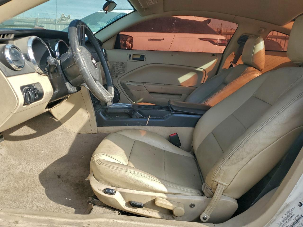 2005 FORD MUSTANG photo 7
