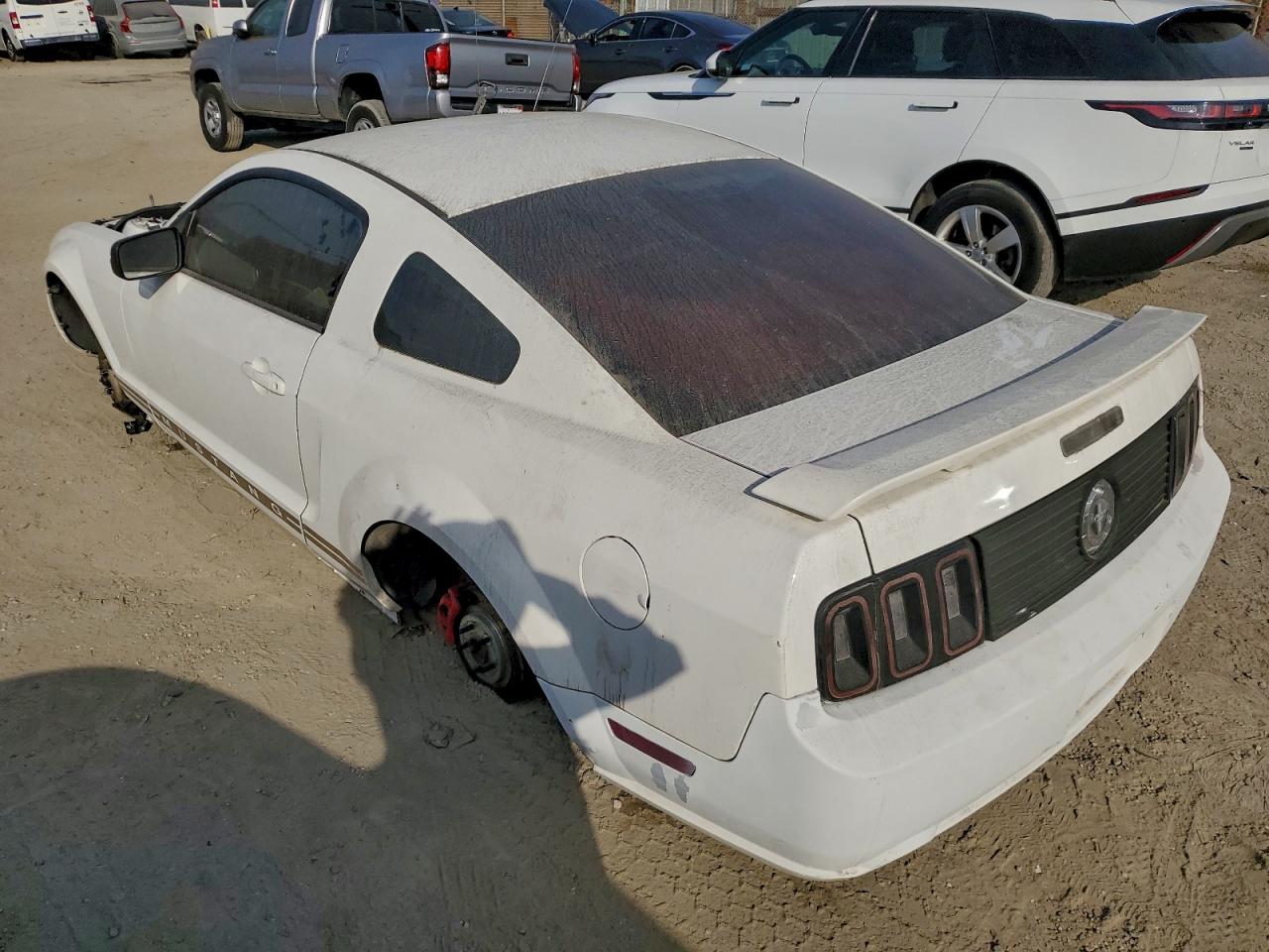 2005 FORD MUSTANG photo 2