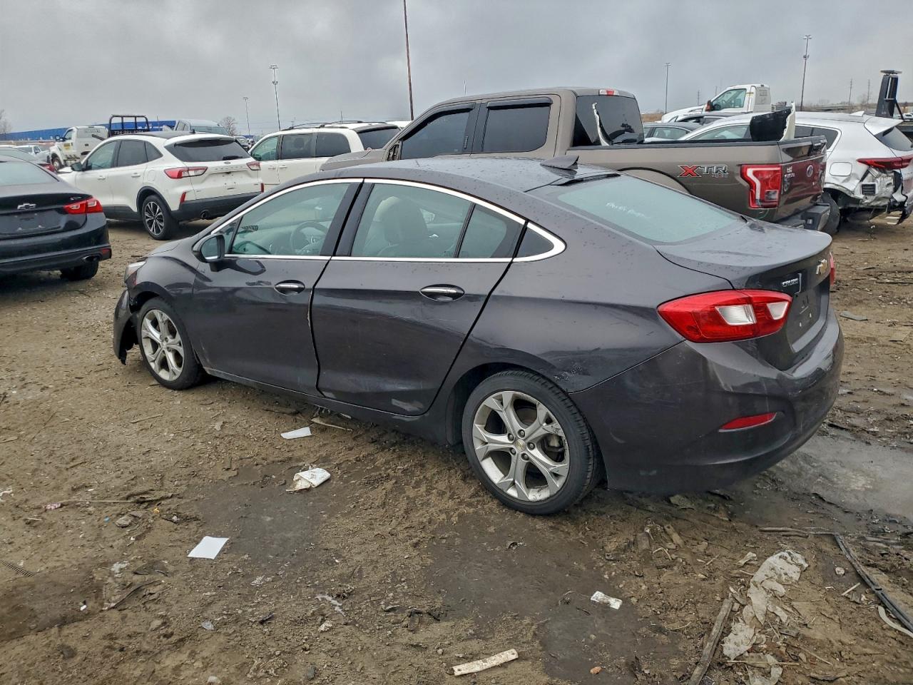 2017 CHEVROLET CRUZE PREMIER photo 2