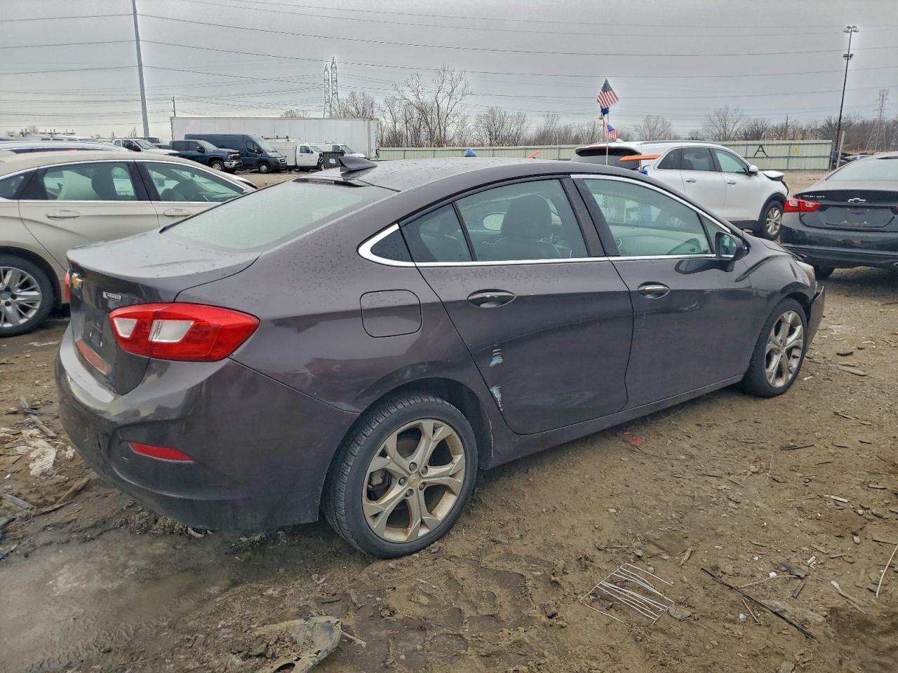 2017 CHEVROLET CRUZE PREMIER photo 3