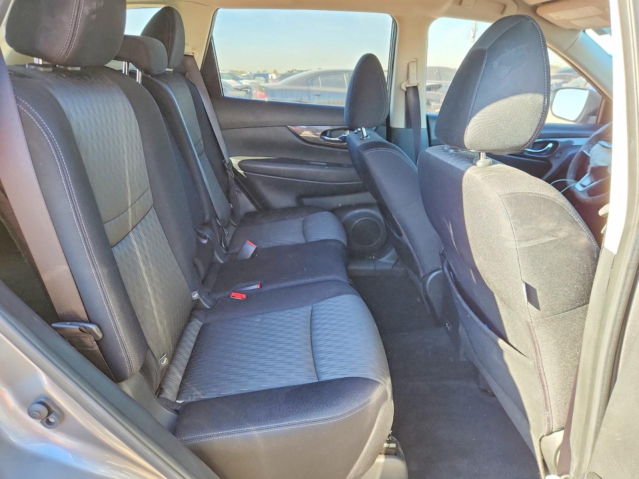 2019 NISSAN ROGUE S photo 10