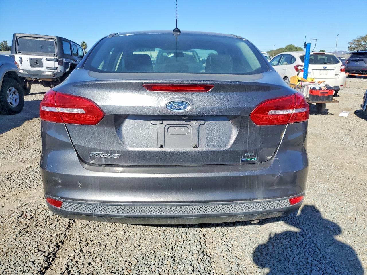 2018 FORD FOCUS SE photo 6