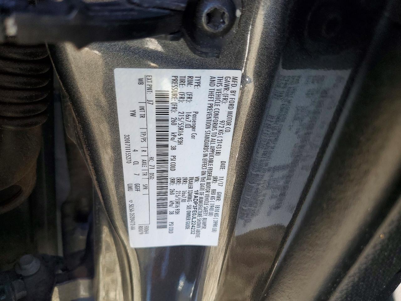 2018 FORD FOCUS SE photo 12