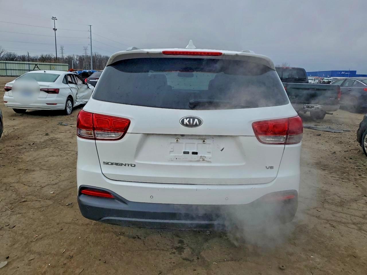 2017 KIA SORENTO LX photo 6