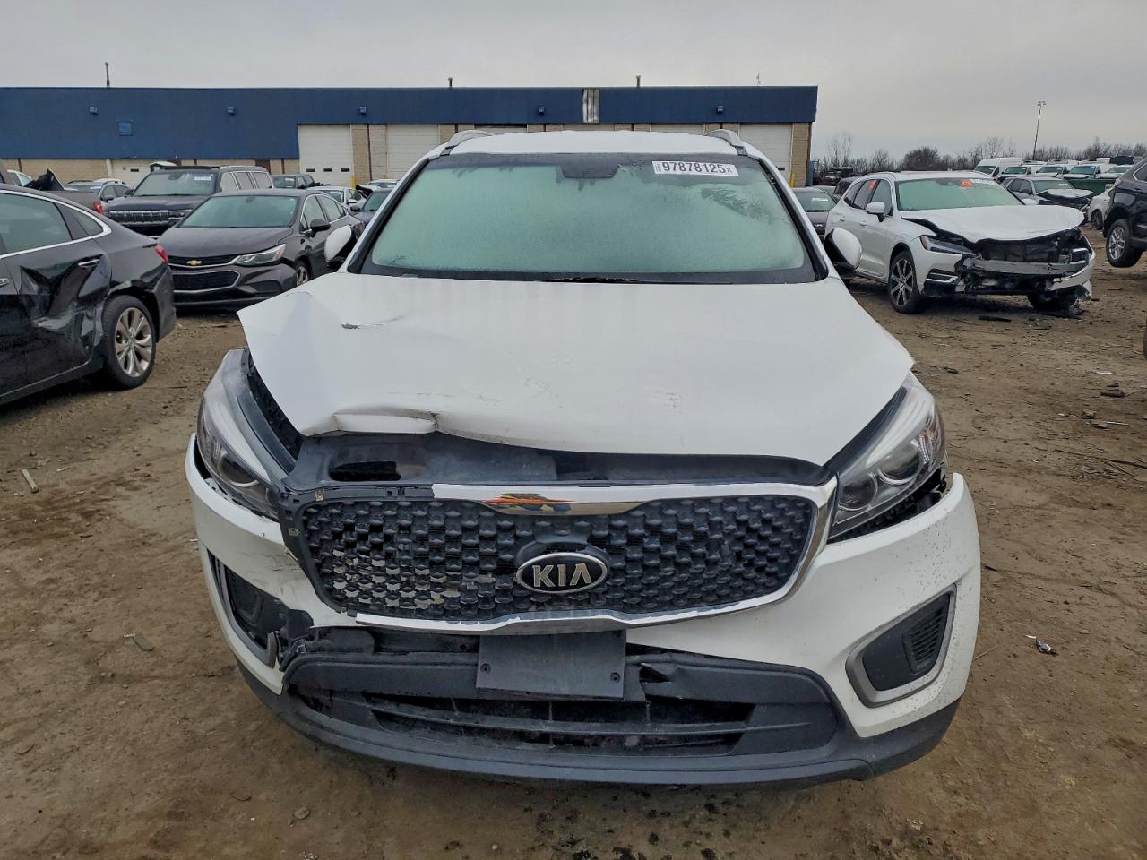 2017 KIA SORENTO LX photo 5
