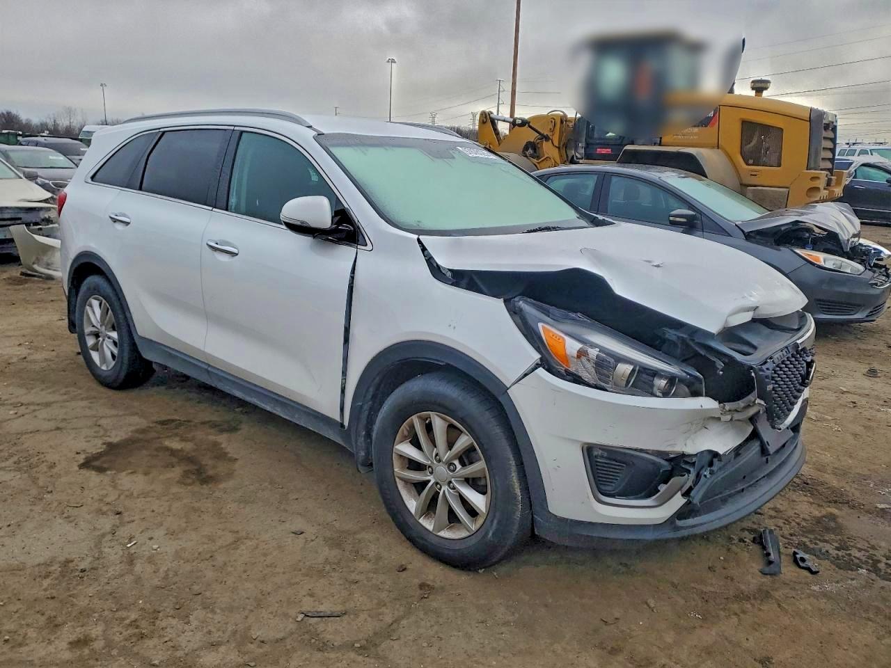 2017 KIA SORENTO LX photo 4