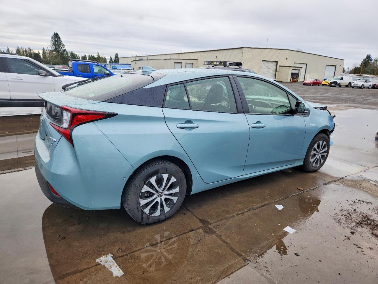 2019 TOYOTA PRIUS photo 3
