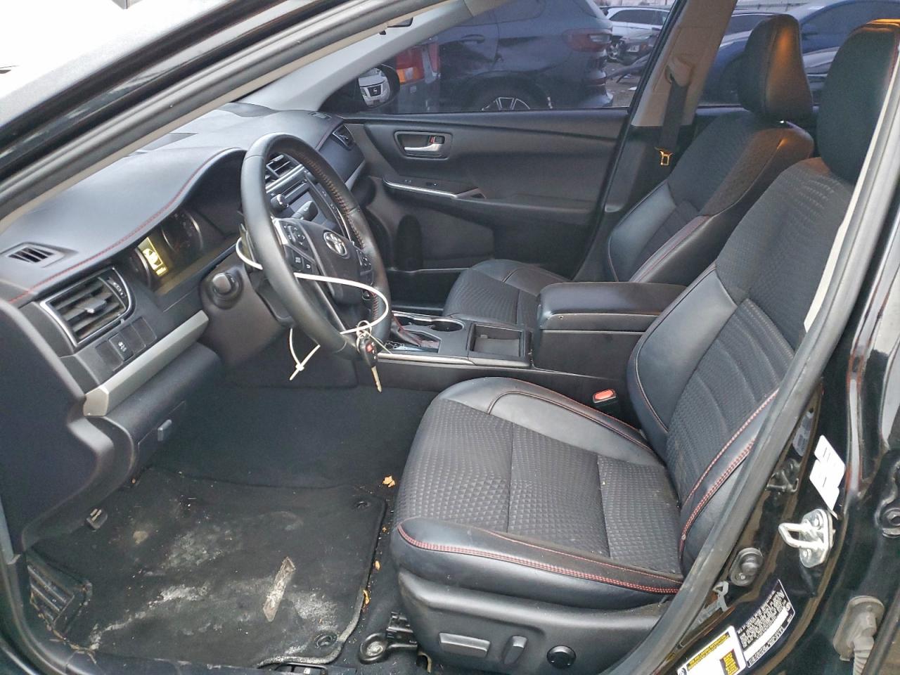 2015 TOYOTA CAMRY LE photo 7