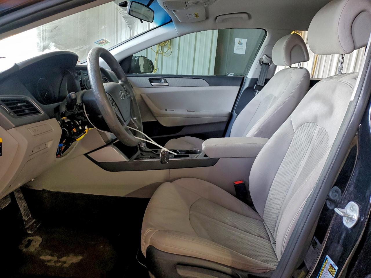 2015 HYUNDAI SONATA SE photo 7