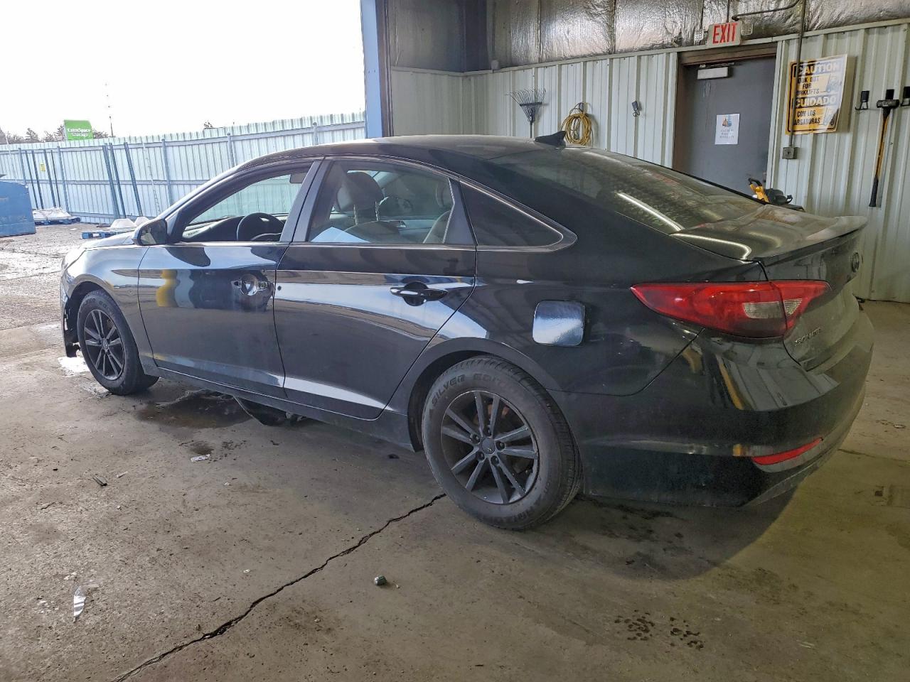 2015 HYUNDAI SONATA SE photo 2