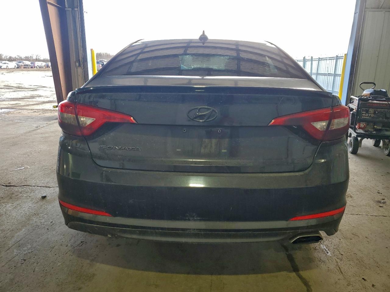 2015 HYUNDAI SONATA SE photo 6