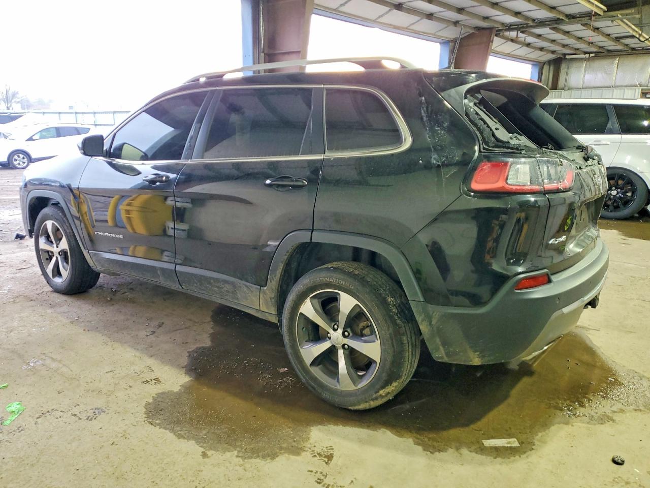 2019 JEEP CHEROKEE LIMITED photo 2