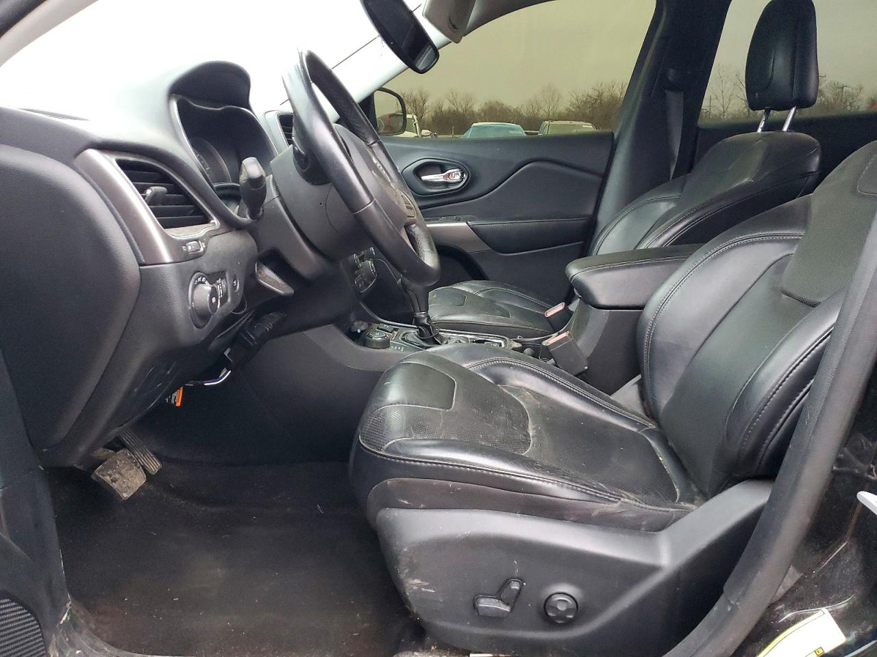 2019 JEEP CHEROKEE LIMITED photo 7