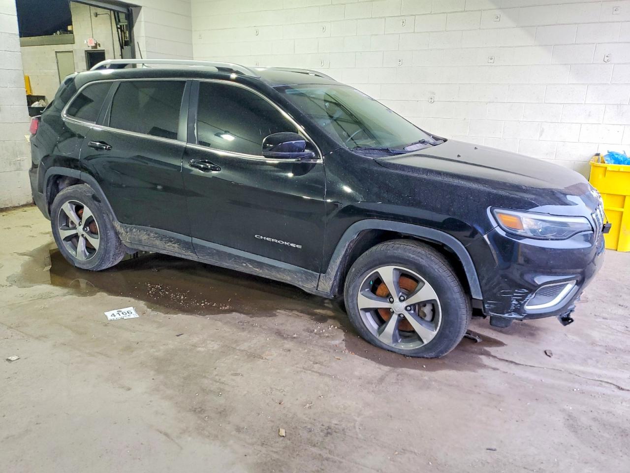 2019 JEEP CHEROKEE LIMITED photo 4
