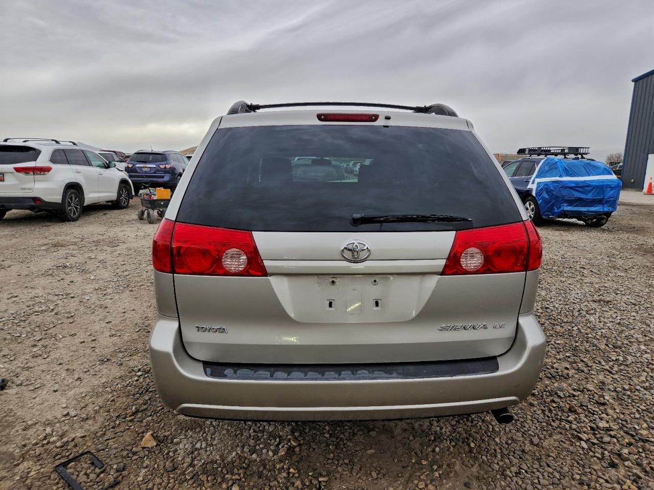 2008 TOYOTA SIENNA CE photo 6