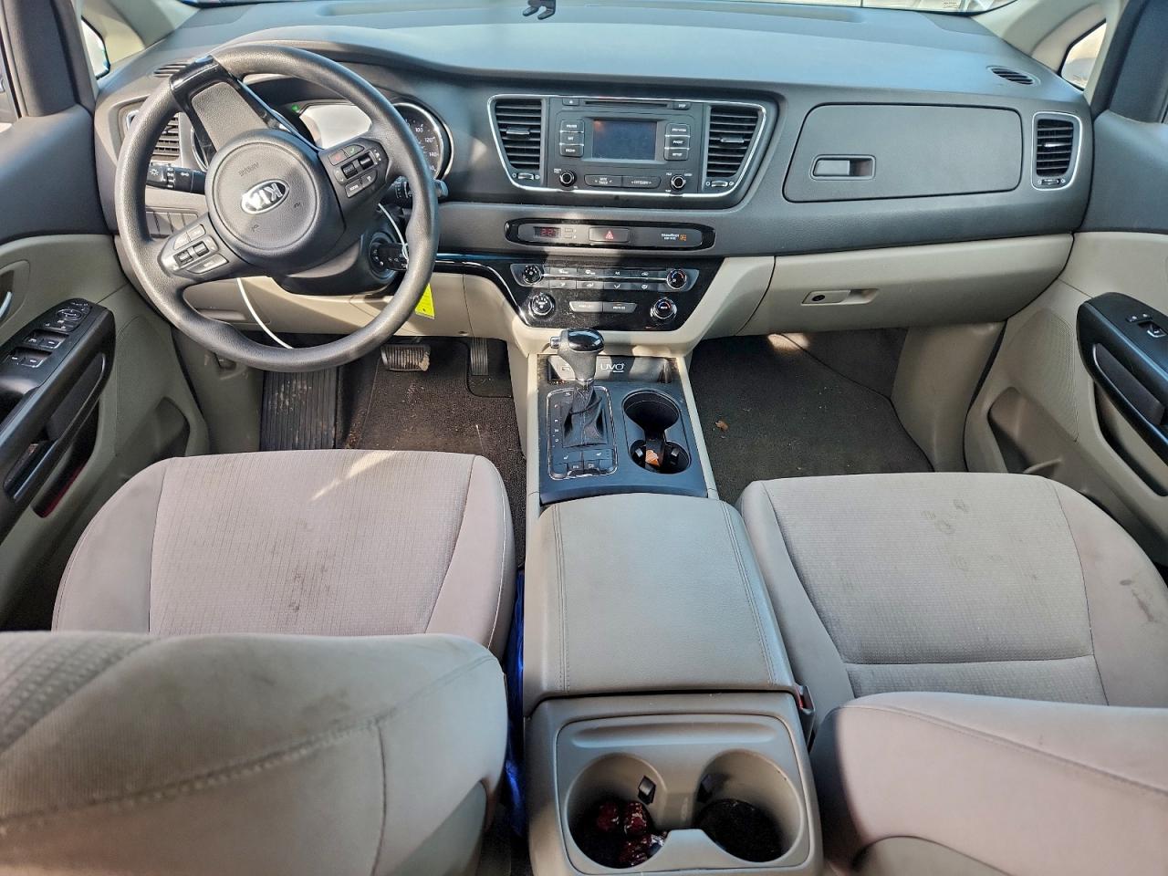 2016 KIA SEDONA LX photo 8