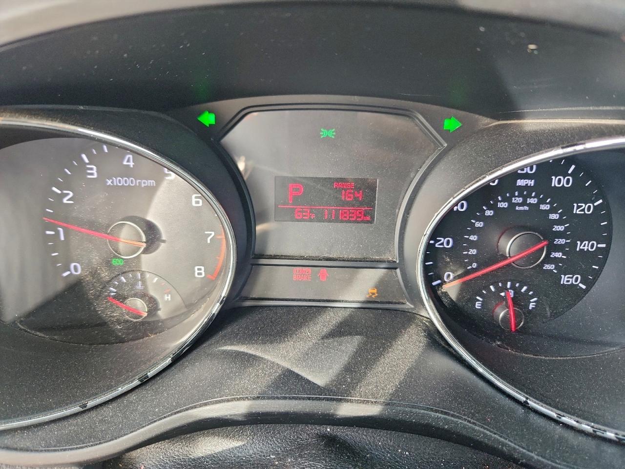 2016 KIA SEDONA LX photo 9