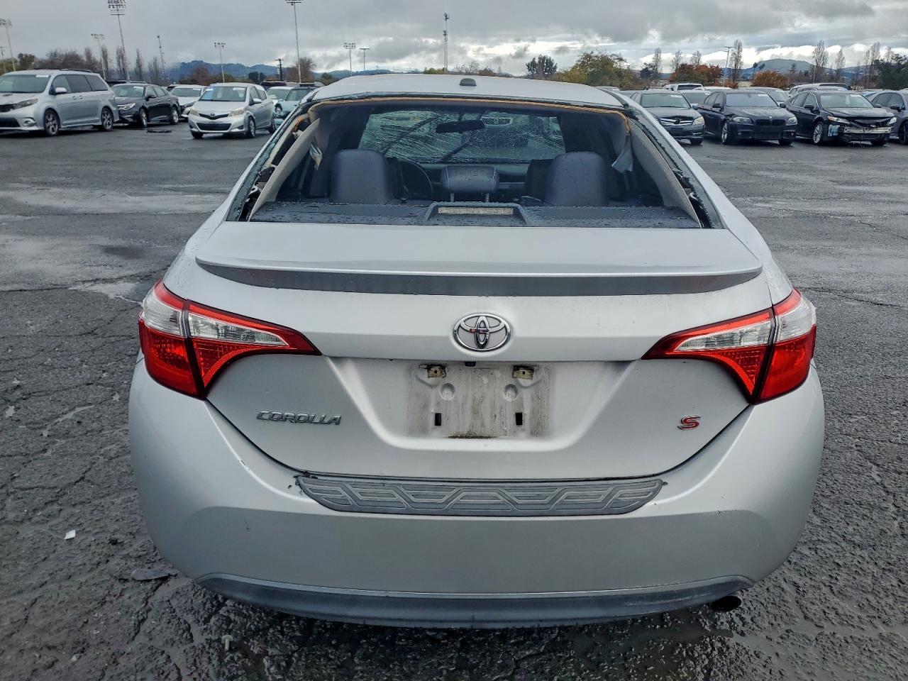2014 TOYOTA COROLLA L photo 6
