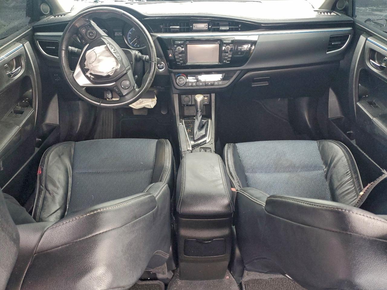 2014 TOYOTA COROLLA L photo 8