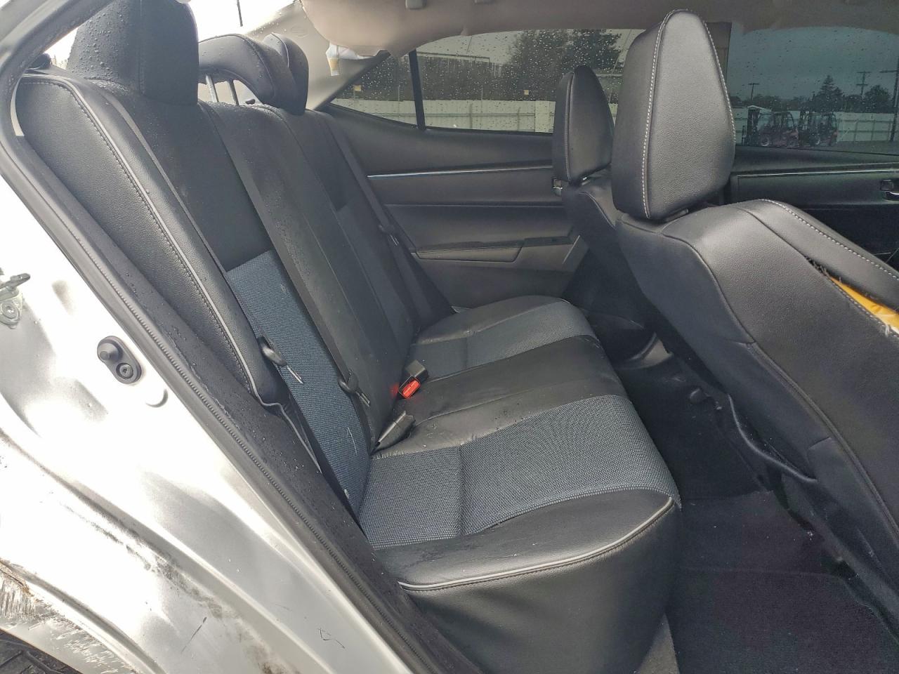 2014 TOYOTA COROLLA L photo 10