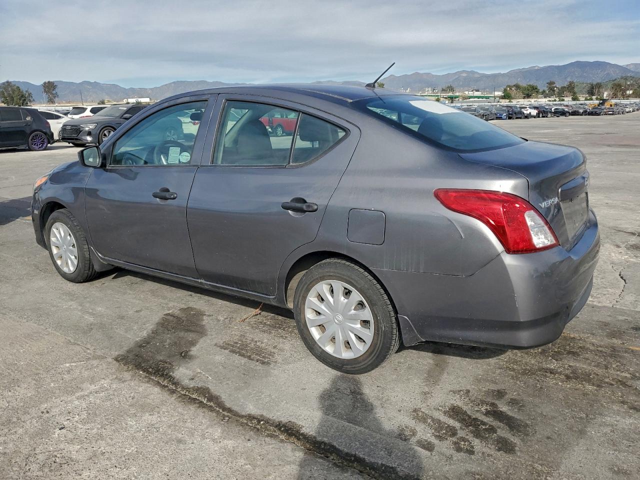 2018 NISSAN VERSA S photo 2