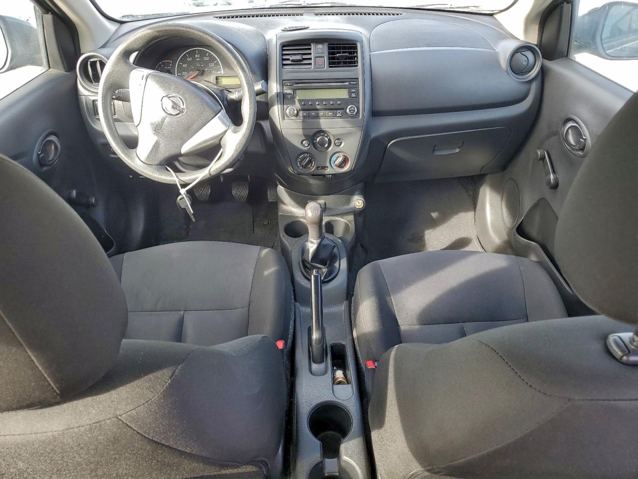 2018 NISSAN VERSA S photo 8
