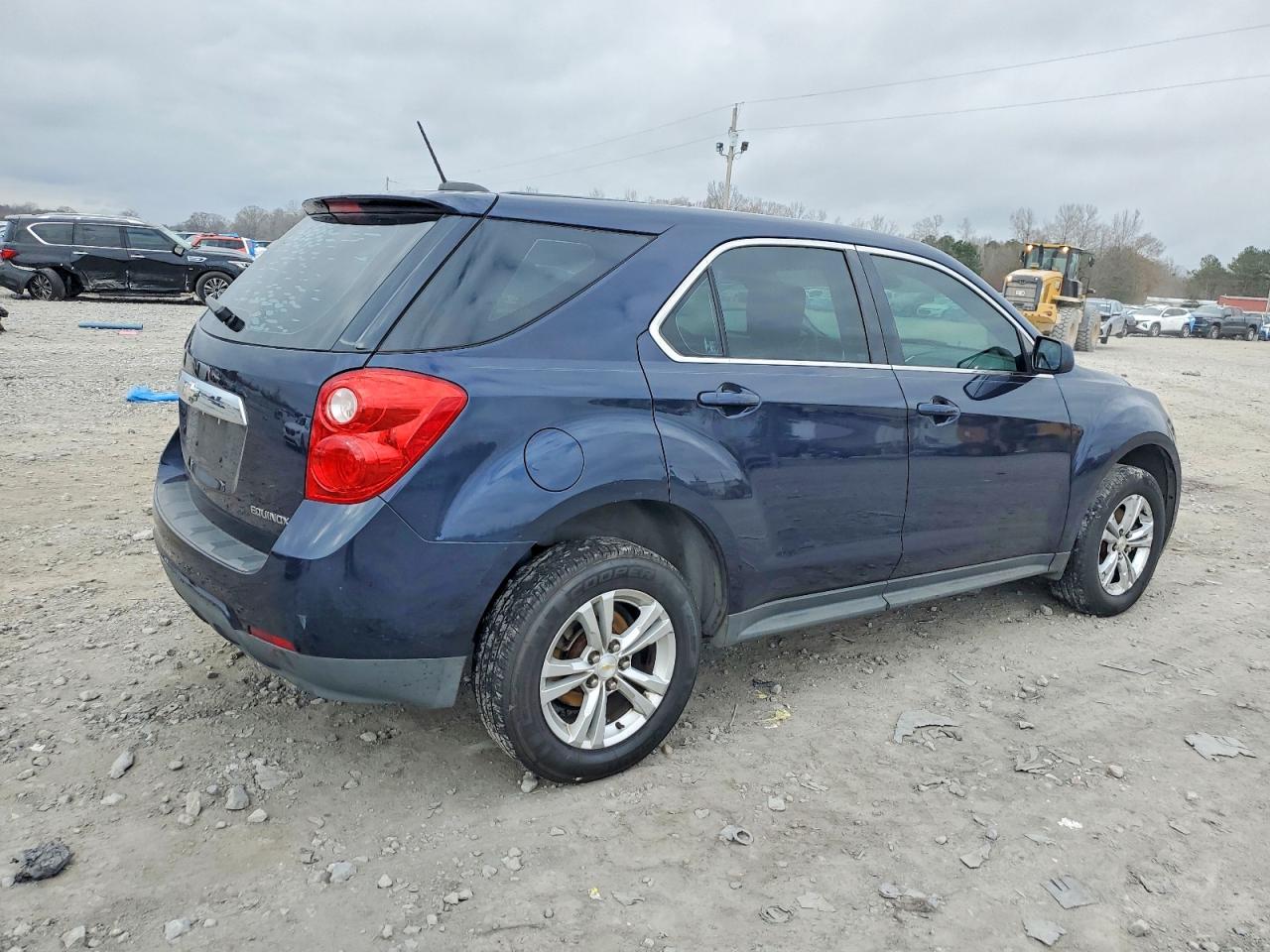2015 CHEVROLET EQUINOX LS photo 3