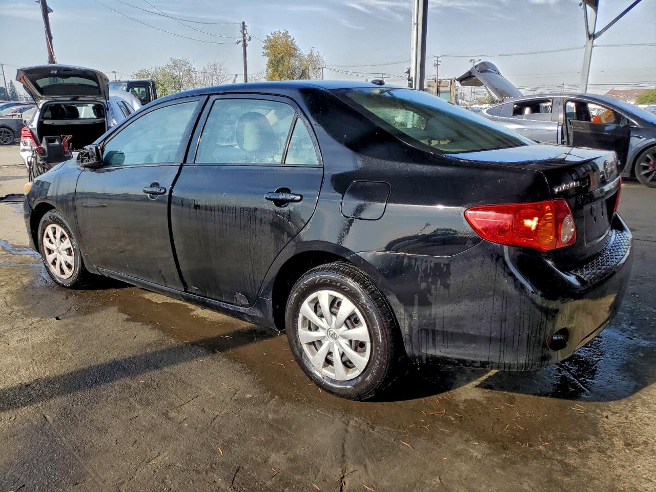 2010 TOYOTA COROLLA photo 2