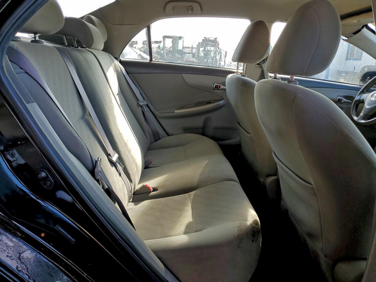2010 TOYOTA COROLLA photo 10