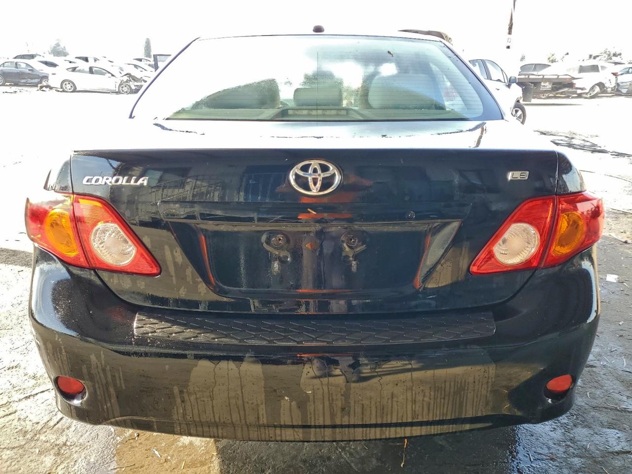 2010 TOYOTA COROLLA photo 6
