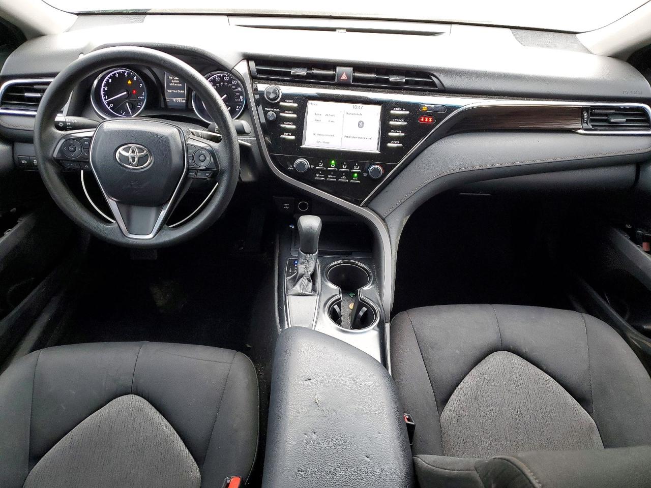 2018 TOYOTA CAMRY L photo 8