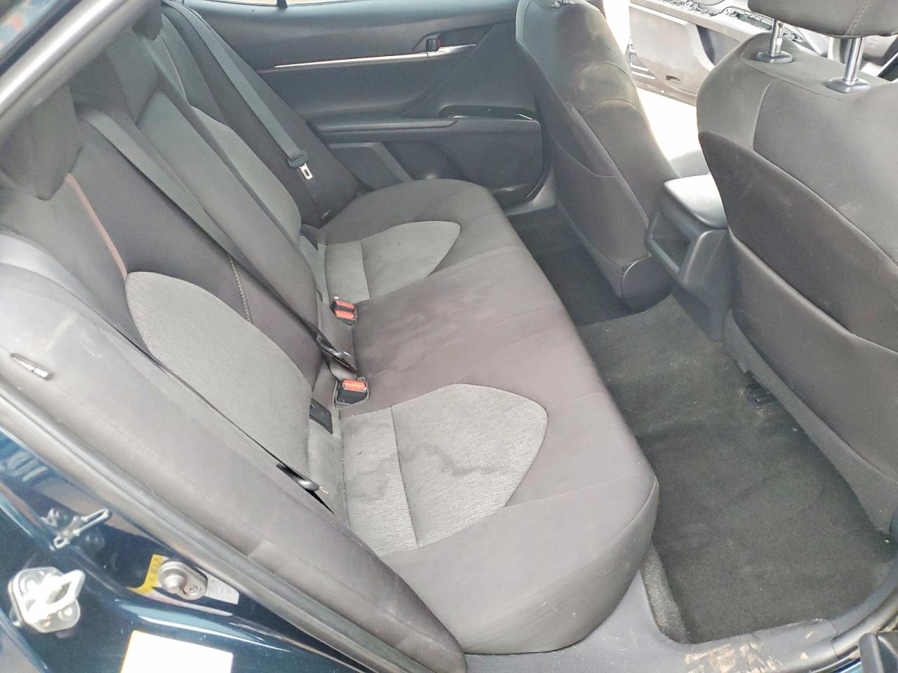2018 TOYOTA CAMRY L photo 10