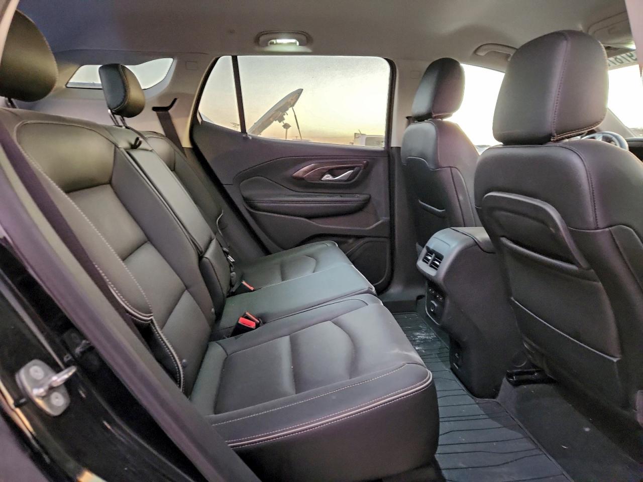2018 GMC TERRAIN DENALI photo 11