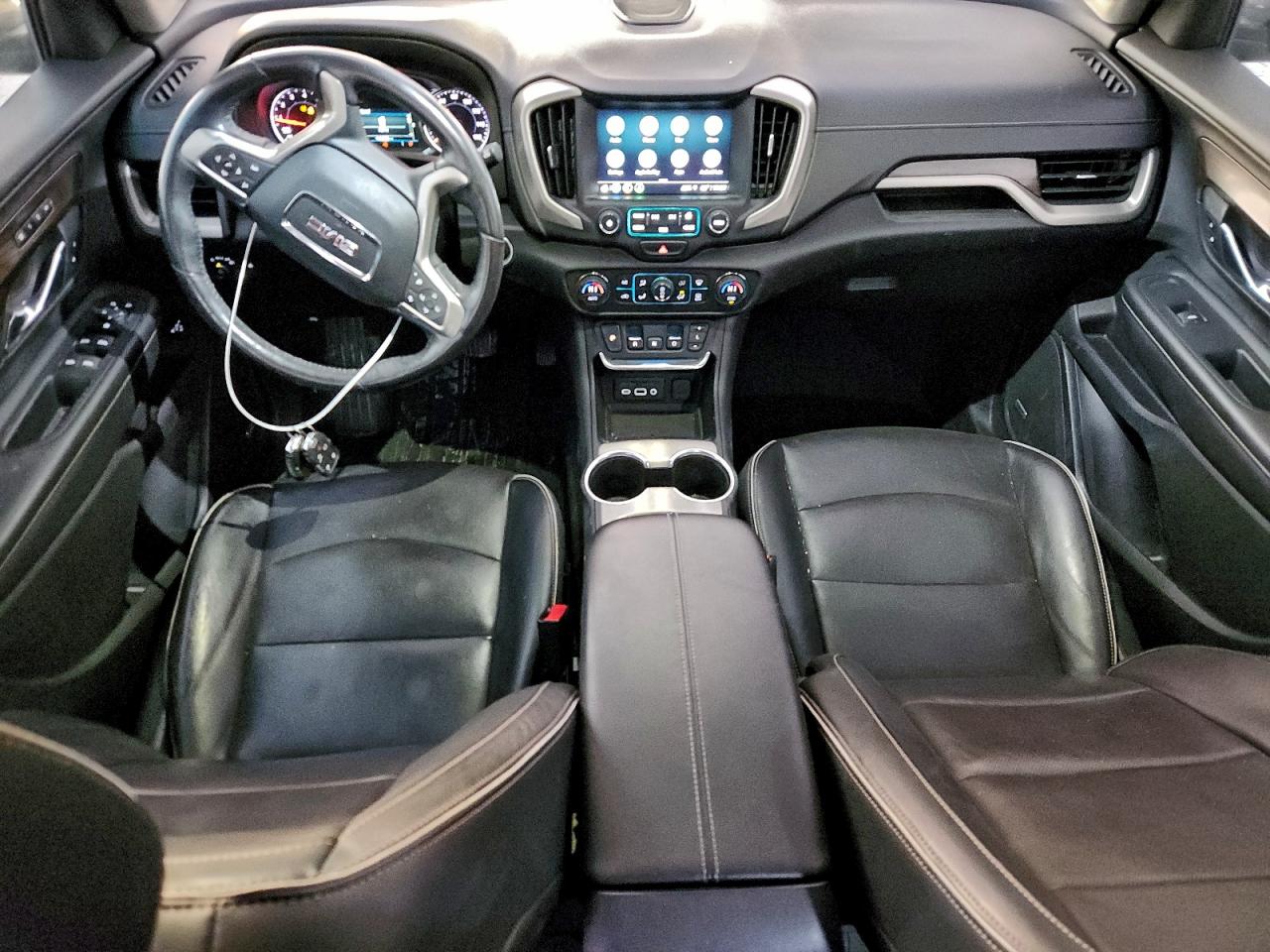 2018 GMC TERRAIN DENALI photo 8