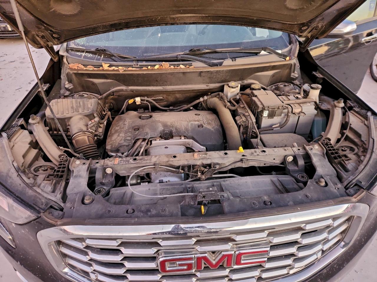 2018 GMC TERRAIN DENALI photo 12