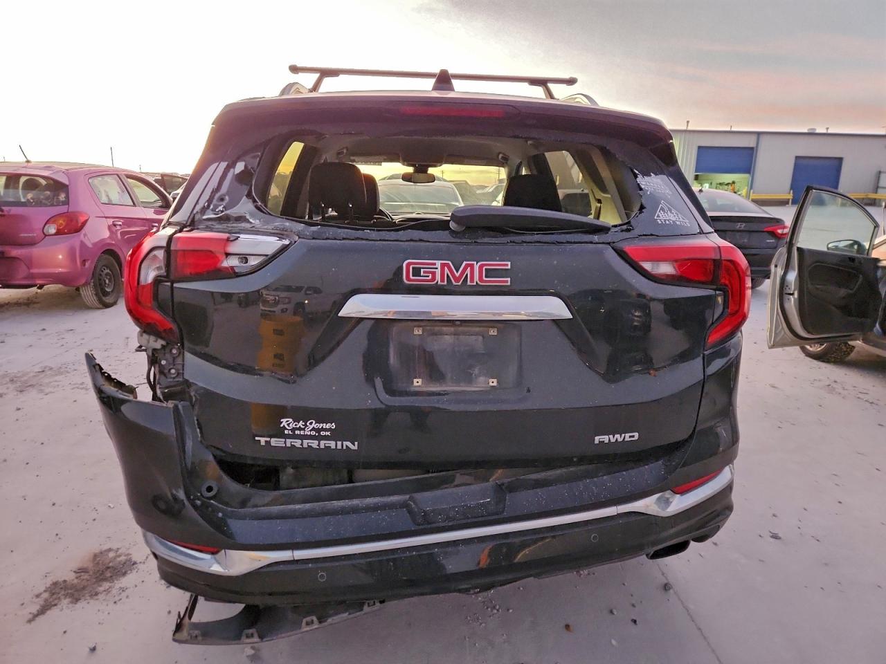2018 GMC TERRAIN DENALI photo 6