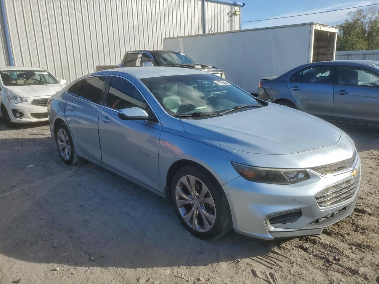 2017 CHEVROLET MALIBU PREMIER photo 4