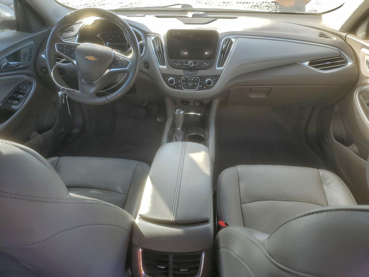 2017 CHEVROLET MALIBU PREMIER photo 8
