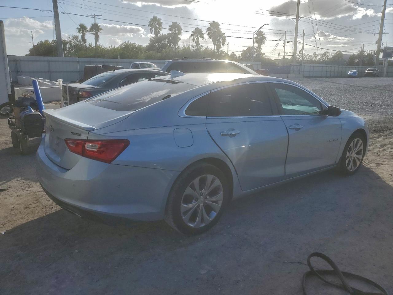 2017 CHEVROLET MALIBU PREMIER photo 3