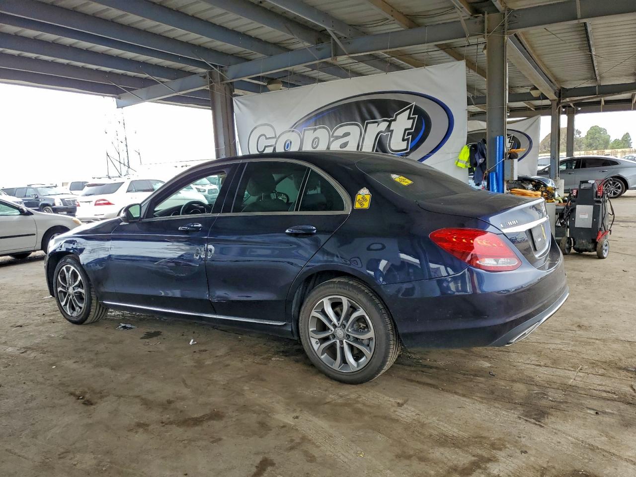 2015 MERCEDES-BENZ C 300 photo 2