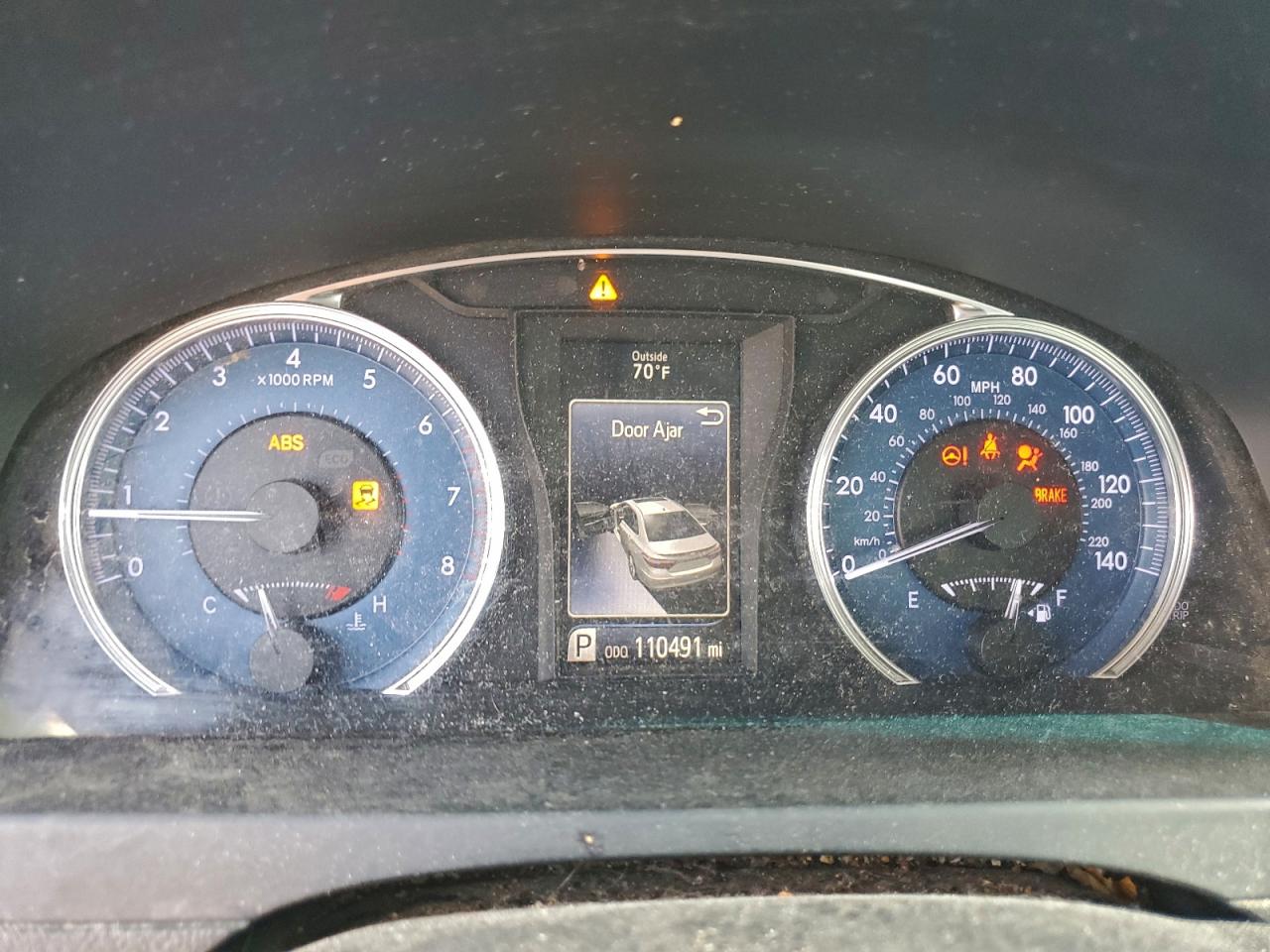 2016 TOYOTA CAMRY LE photo 9