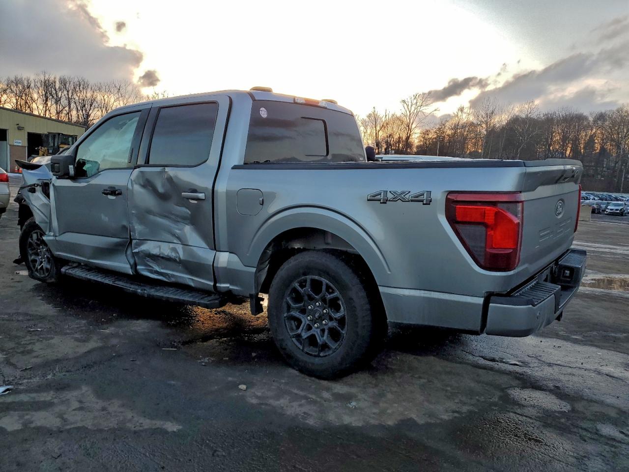 2024 FORD F150 XLT photo 4