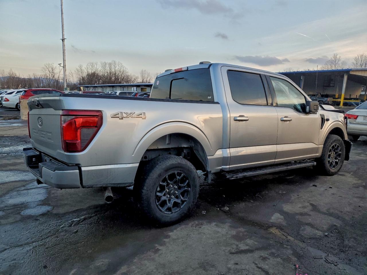 2024 FORD F150 XLT photo 7