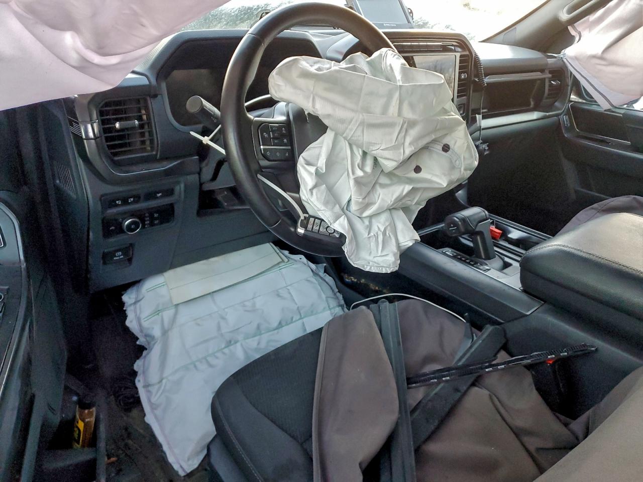 2024 FORD F150 XLT photo 22